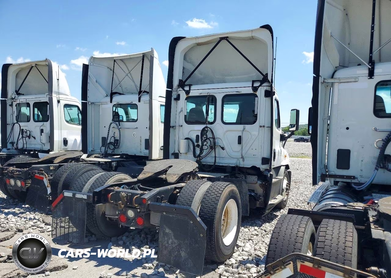 2018 Freightliner Cascadia 113 Semi Truck VIN:3AKBGADV1JSJN2804 - 4