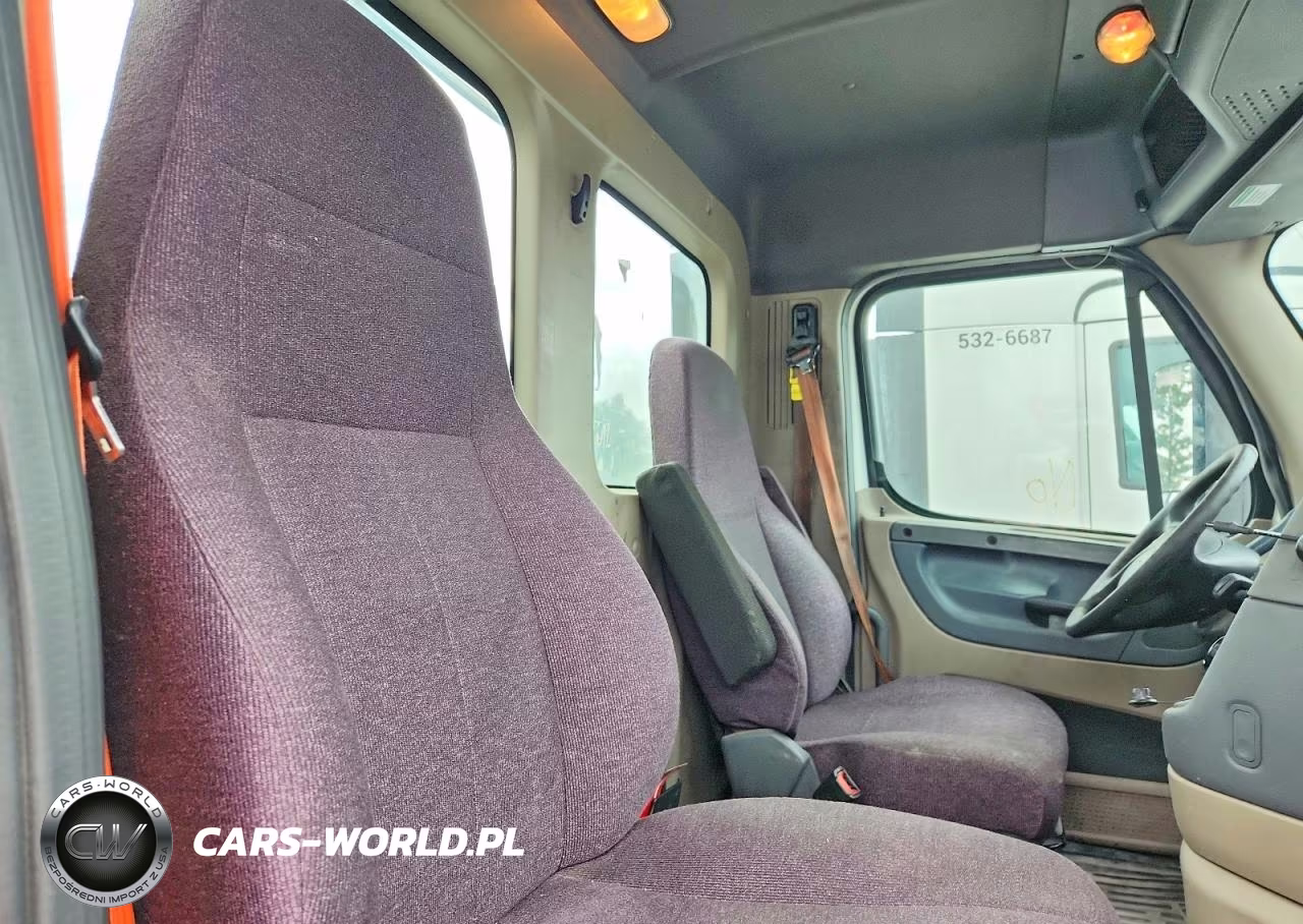 2018 Freightliner Cascadia 113 Semi Truck VIN:3AKBGADV1JSJN2804 - 6