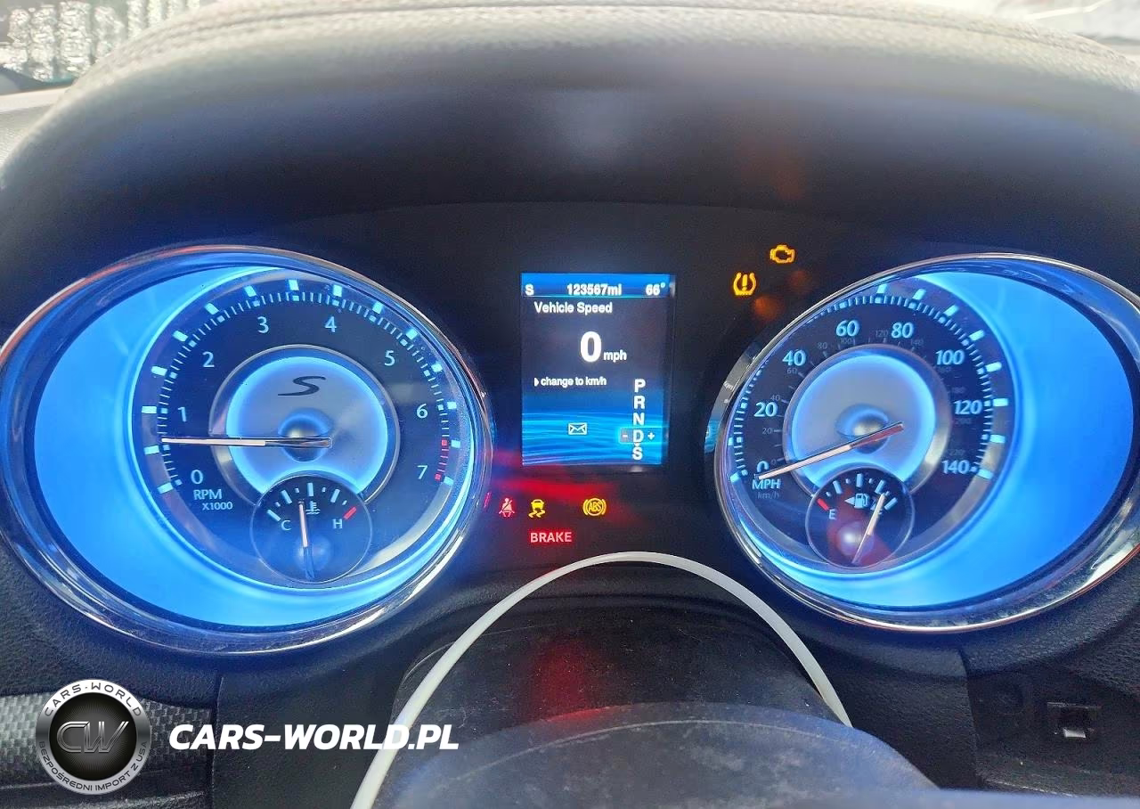 2013 Chrysler 300 S VIN:2C3CCABG2DH527449 - 9