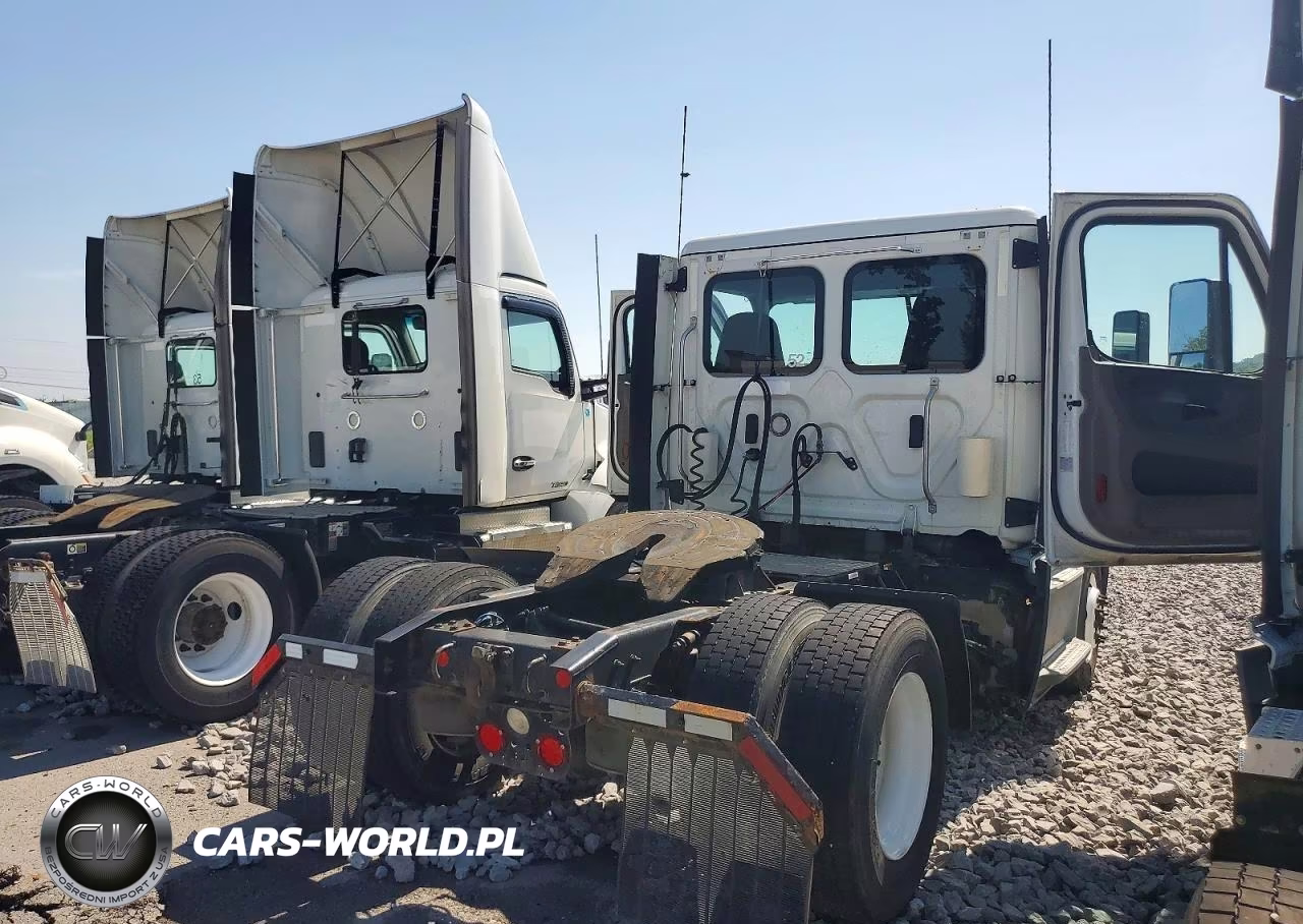2018 Freightliner Cascadia 113 Semi Truck VIN:3AKBGADV2JSJN2780 - 3