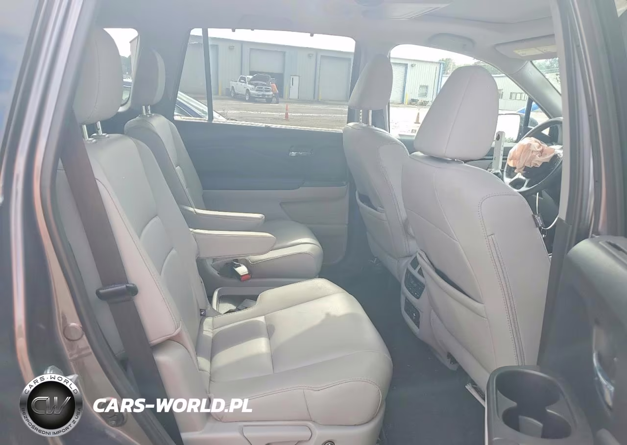 2021 Honda Pilot Touring VIN:5FNYF6H67MB034053 - 11