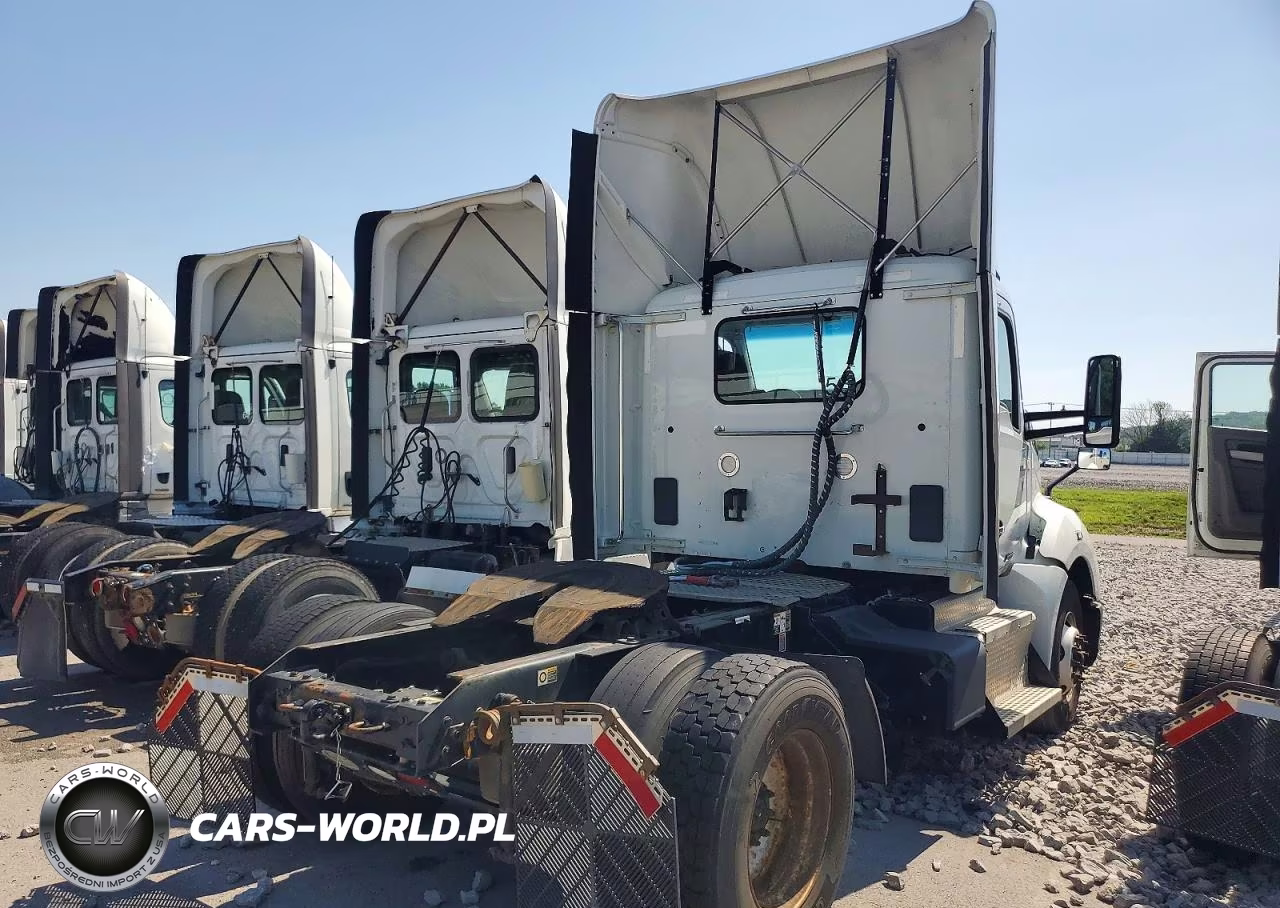 2017 Kenworth Constructi - Semi Truck VIN:1XKYAP8X0HJ171660 - 3