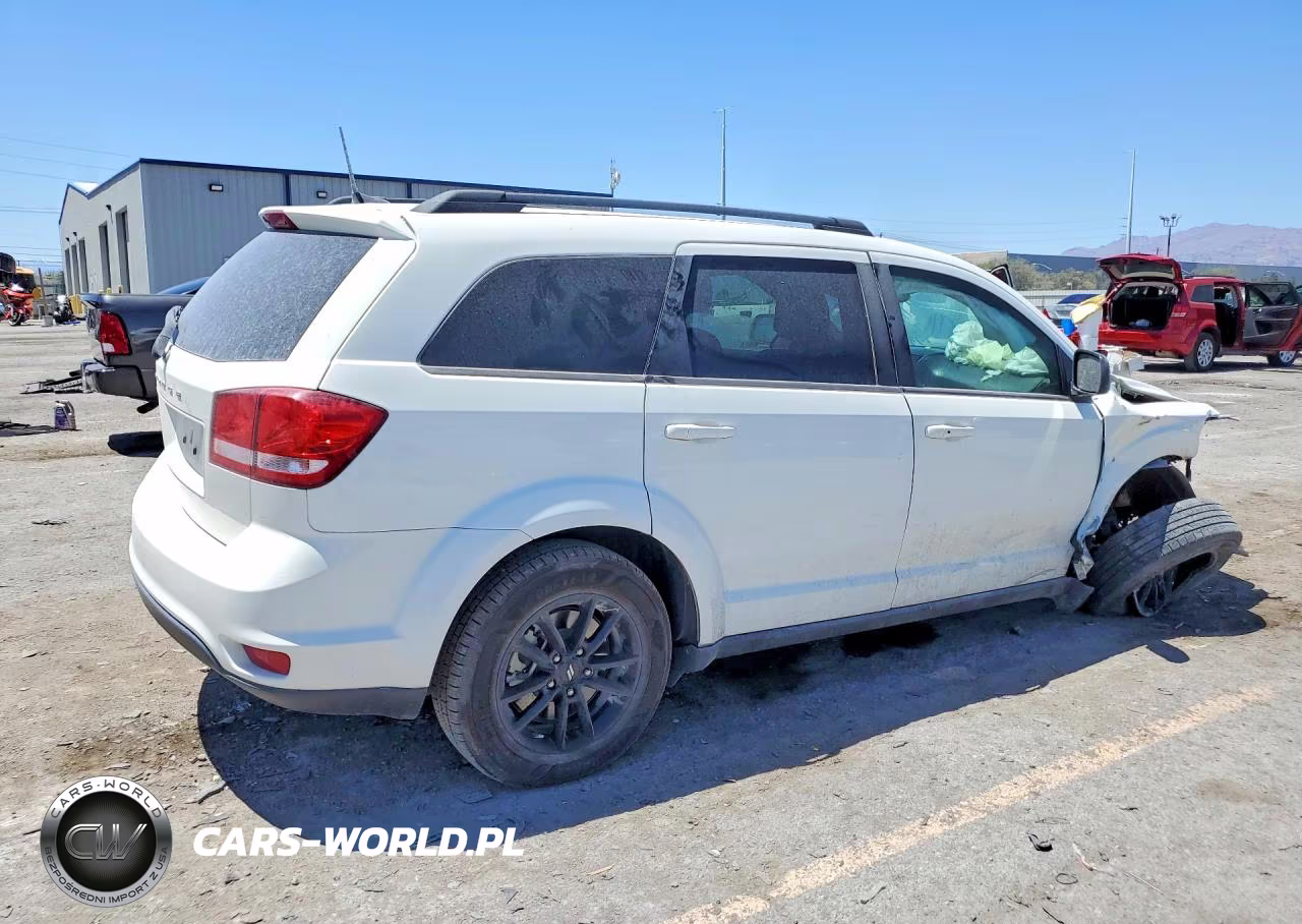 2019 Dodge Journey VIN:3C4PDCBB2KT857302 - 3