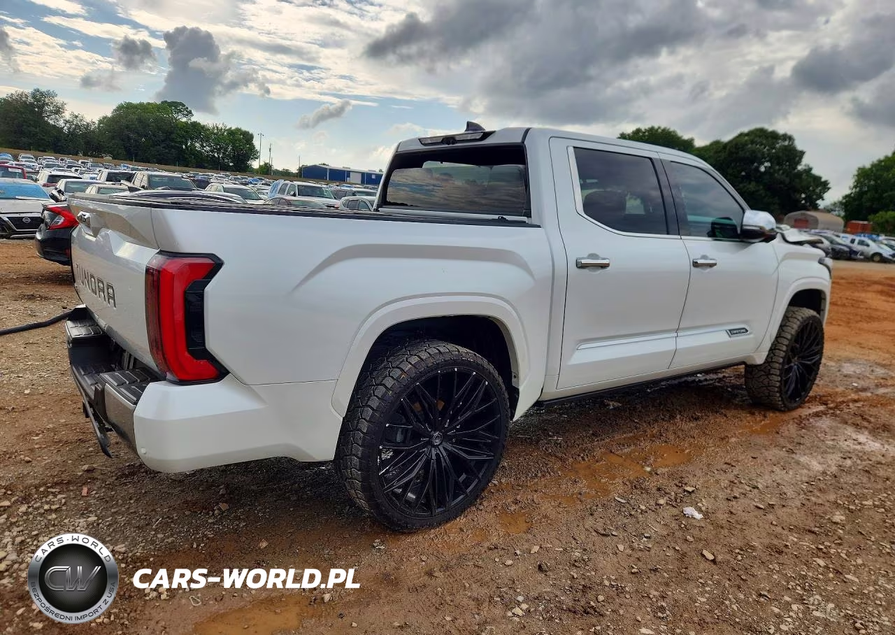 2023 Toyota Tundra Crewmax Capstone VIN:5TFVC5DB7PX015201 - 3