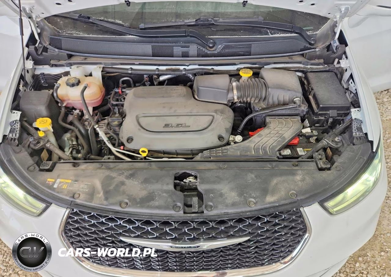2022 Chrysler Pacifica Touring L VIN:2C4RC1BG8NR178282 - 12
