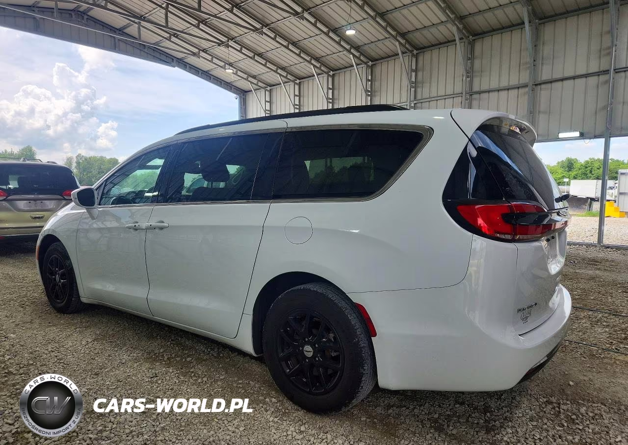2022 Chrysler Pacifica Touring L VIN:2C4RC1BG8NR178282 - 2