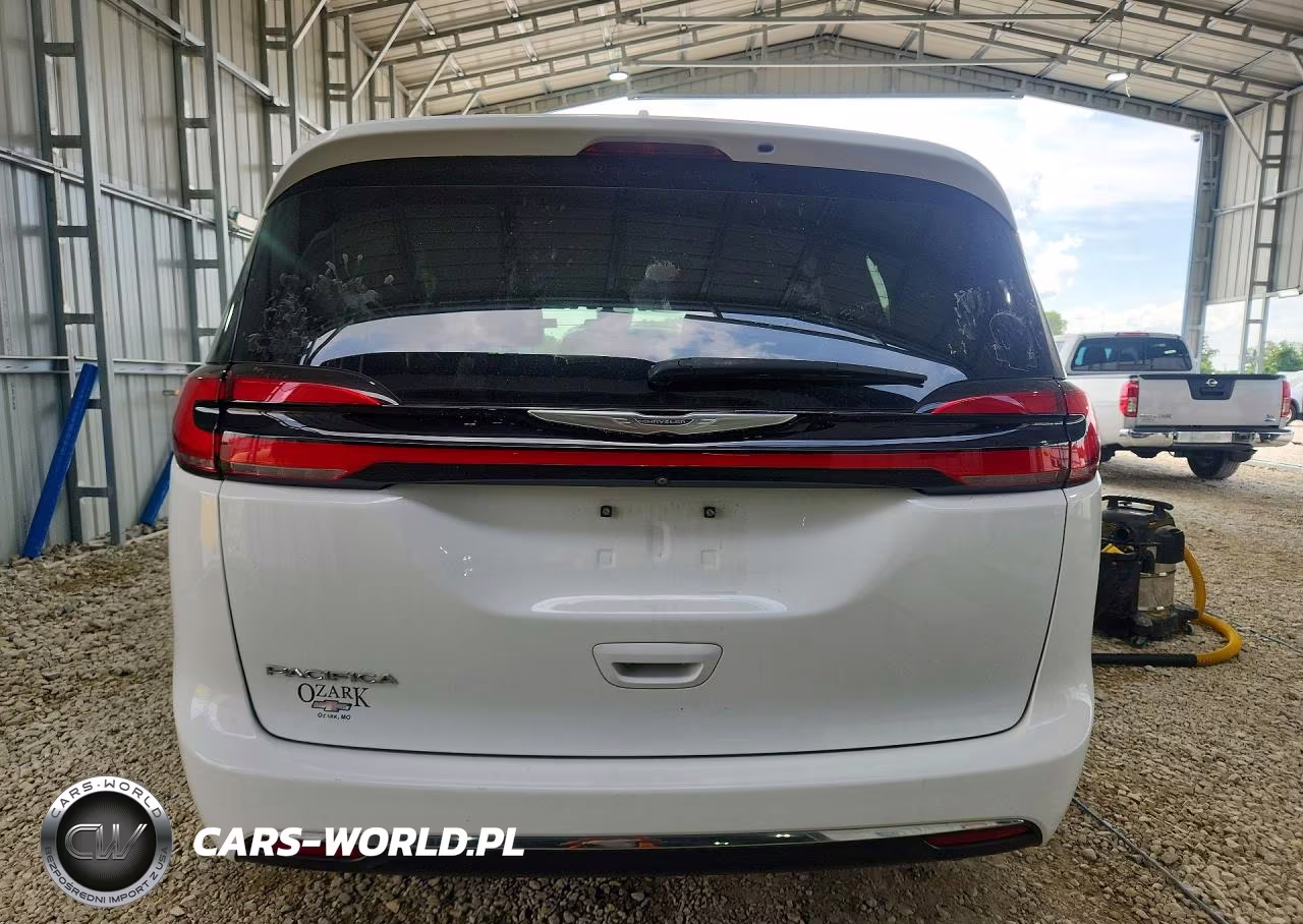 2022 Chrysler Pacifica Touring L VIN:2C4RC1BG8NR178282 - 6