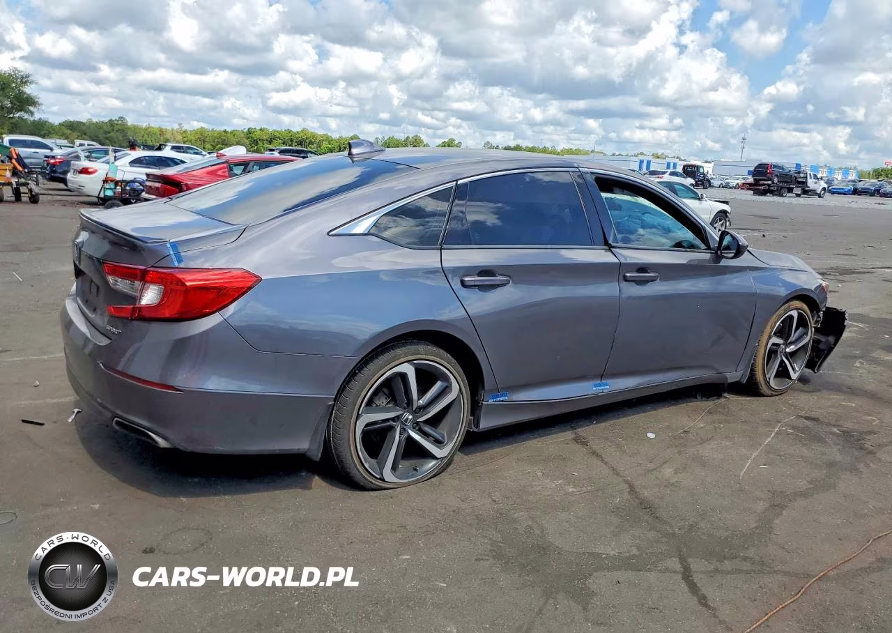 2018 Honda Accord Sport VIN:1HGCV1F34JA063699 - 3