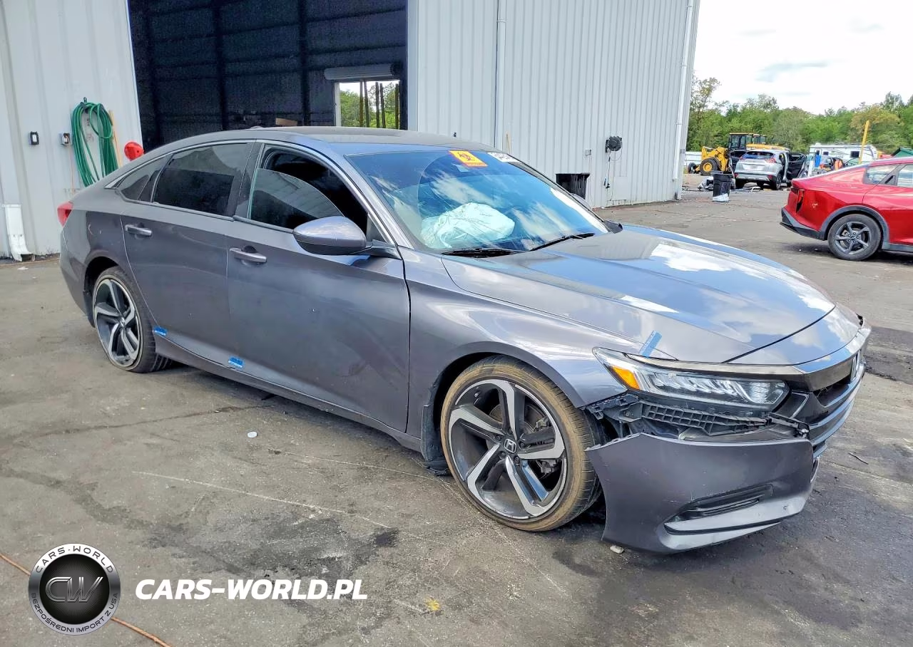 2018 Honda Accord Sport VIN:1HGCV1F34JA063699 - 4
