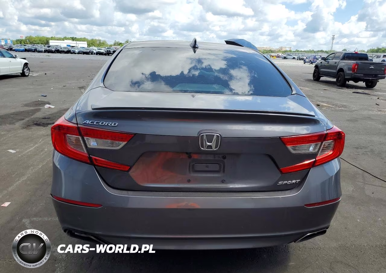 2018 Honda Accord Sport VIN:1HGCV1F34JA063699 - 6