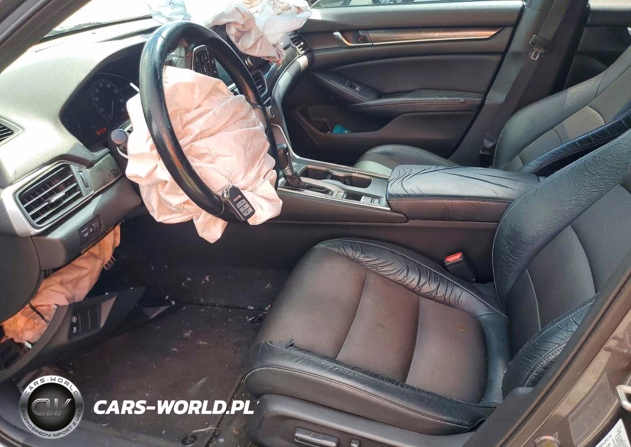 2018 Honda Accord Sport VIN:1HGCV1F34JA063699 - 7