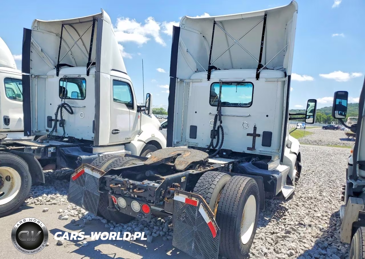 2017 Kenworth T680 Semi Truck VIN:1XKYAP8X5HJ171654 - 4