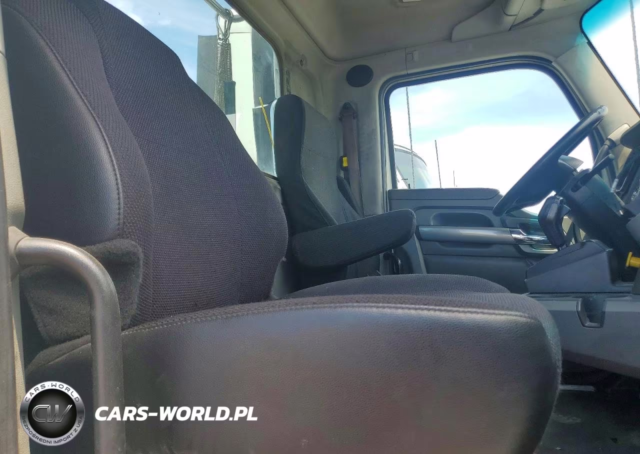 2017 Kenworth T680 Semi Truck VIN:1XKYAP8X5HJ171654 - 6