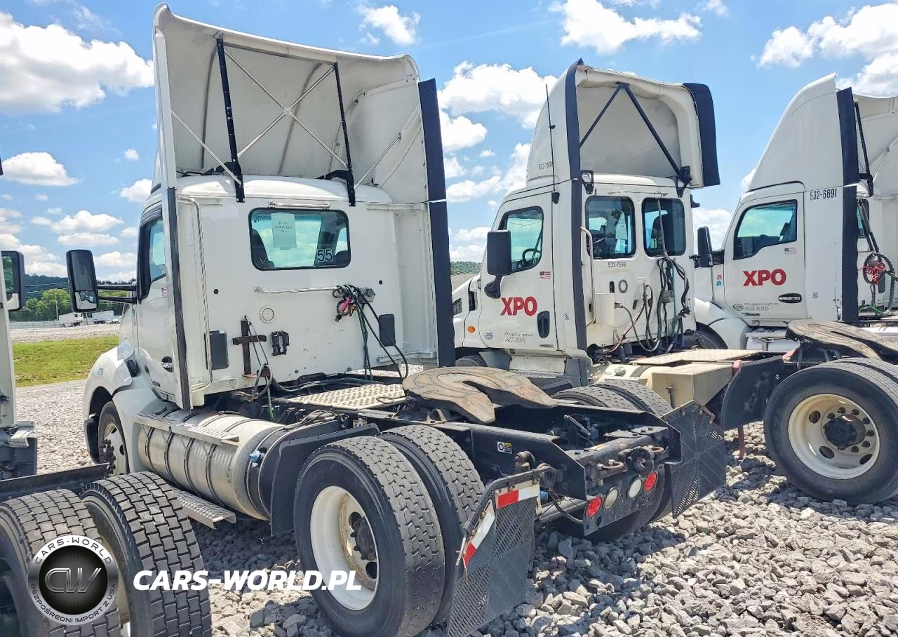 2017 Kenworth T680 Semi Truck VIN:1XKYAP8X2HJ171658 - 3