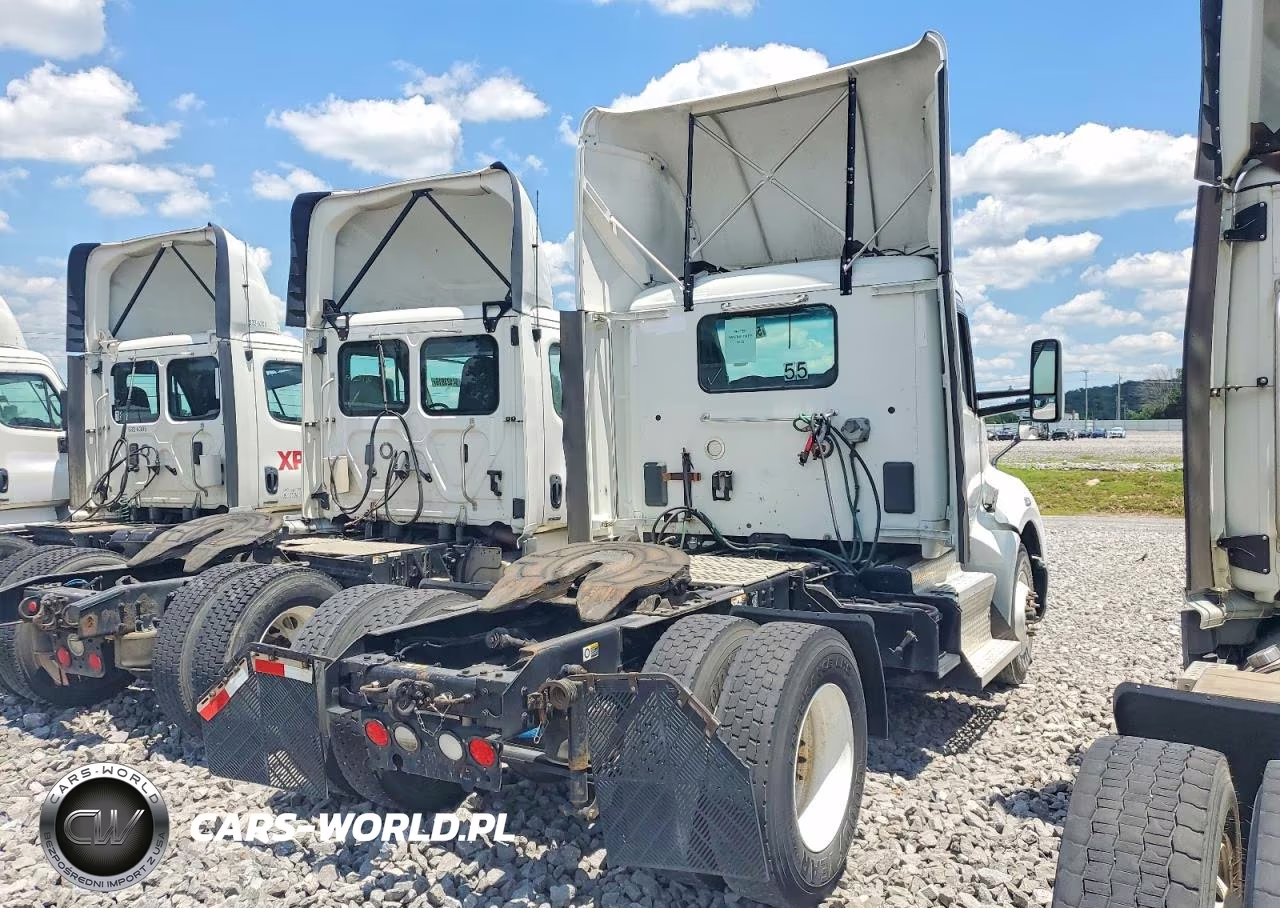 2017 Kenworth T680 Semi Truck VIN:1XKYAP8X2HJ171658 - 4
