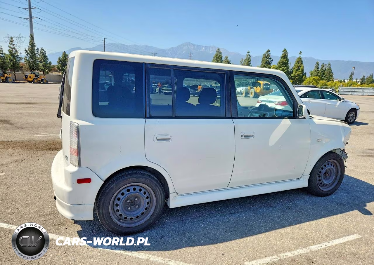2005 Toyota Scion Xb VIN:JTLKT324250204361 - 3