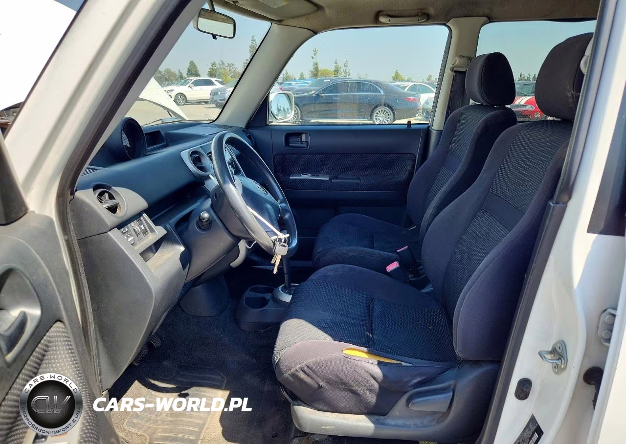 2005 Toyota Scion Xb VIN:JTLKT324250204361 - 7