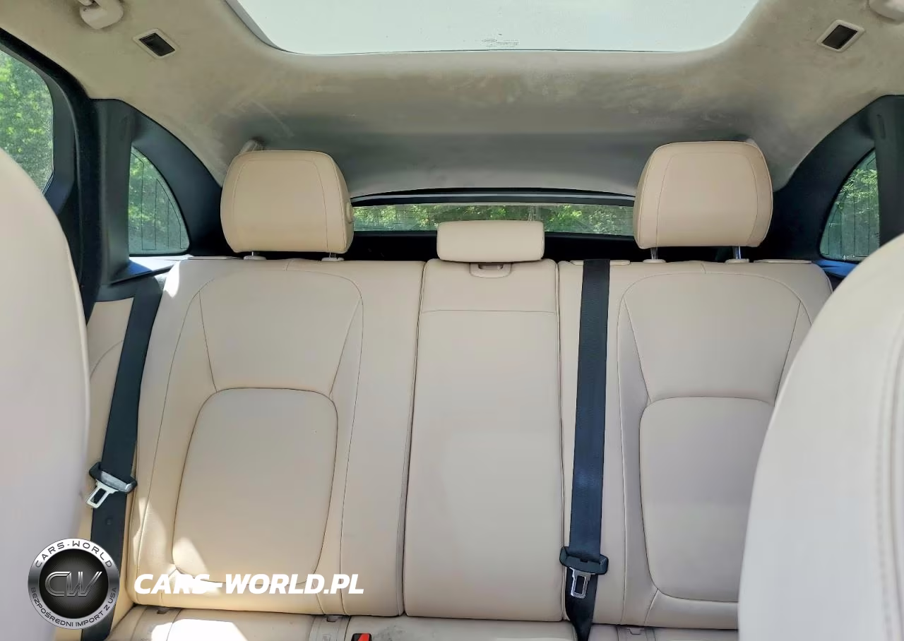 2020 Jaguar F-Pace Premium VIN:SADCJ2FXXLA644330 - 10