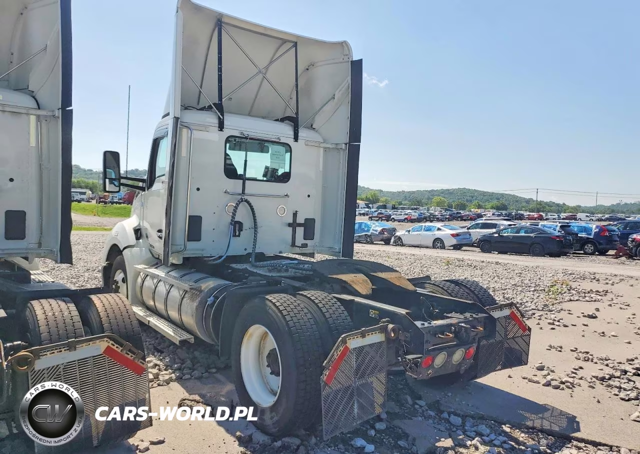 2017 Kenworth T680 Semi Truck VIN:1XKYAP8X6HJ171663 - 3