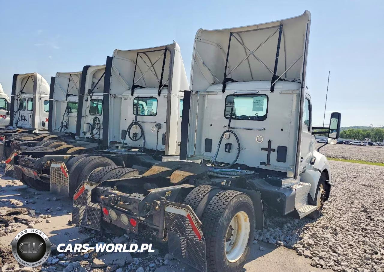 2017 Kenworth T680 Semi Truck VIN:1XKYAP8X6HJ171663 - 4