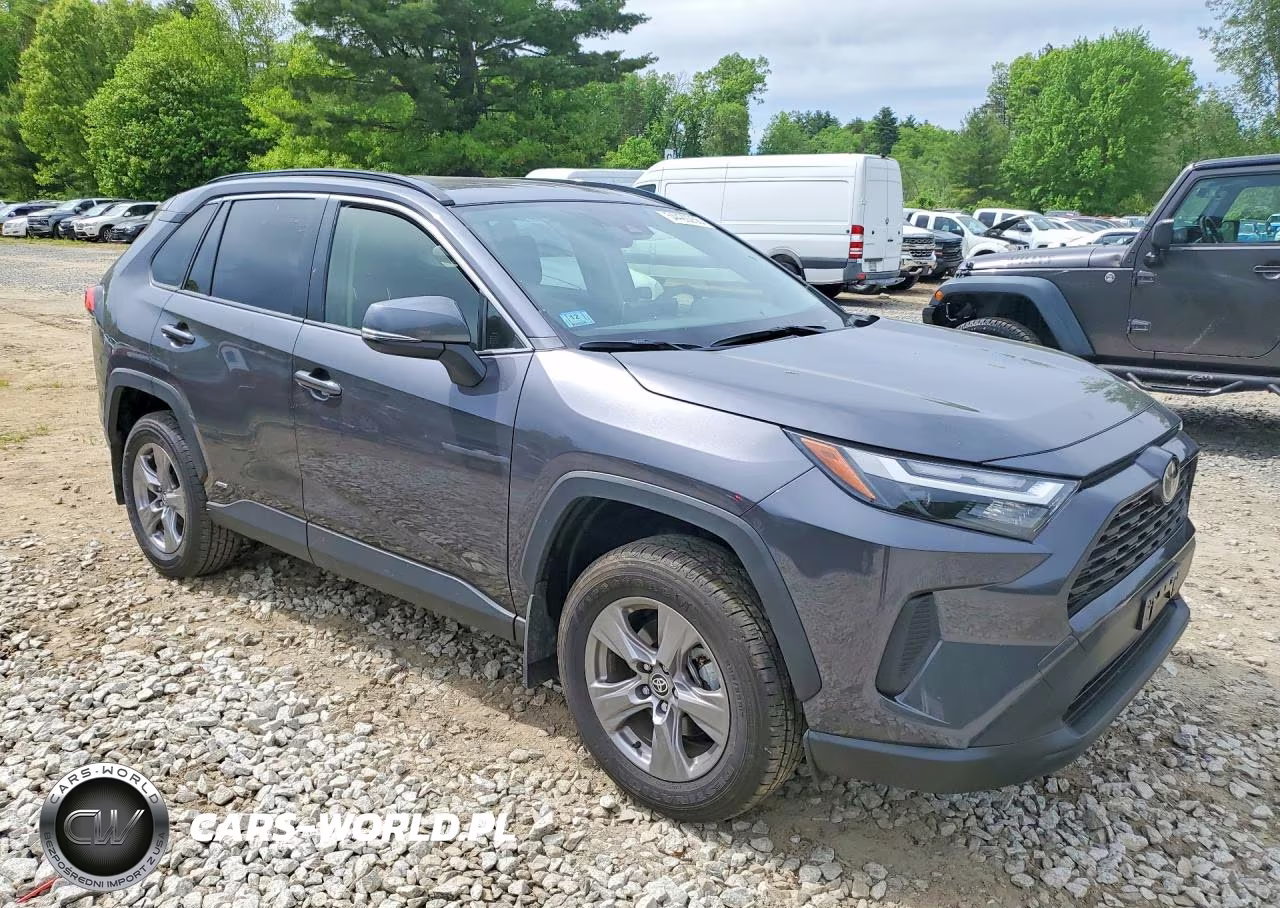 2025 Toyota Rav4 Hybrid Xle VIN:JTMRWRFV5SJ084472 - 4