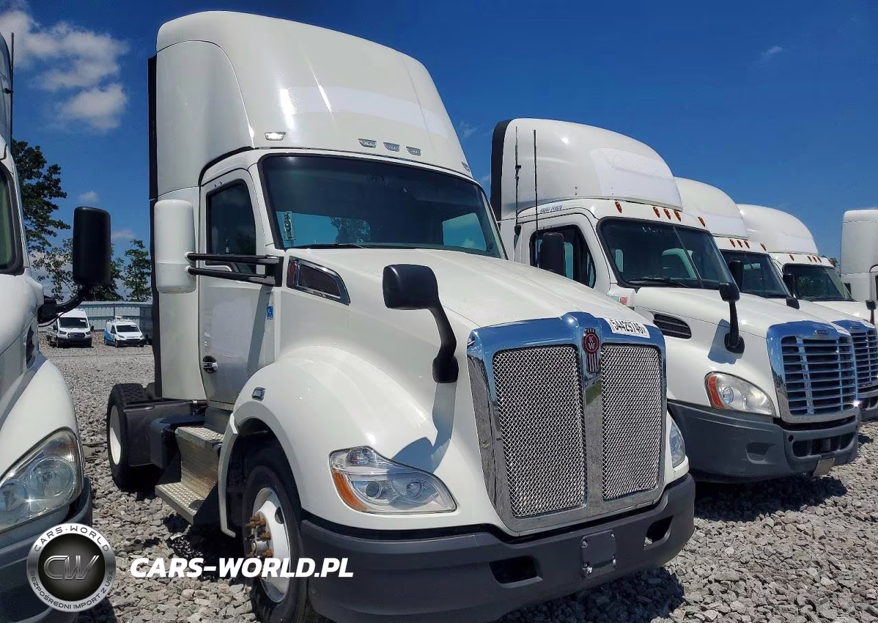 2017 Kenworth T680 Semi Truck
