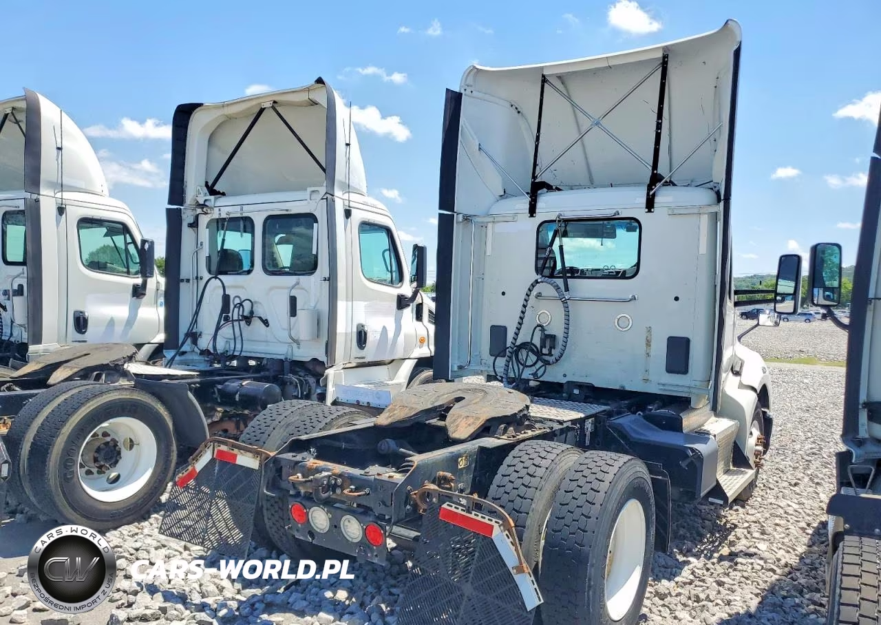 2017 Kenworth T680 Semi Truck VIN:1XKYAP8X1HJ171652 - 4