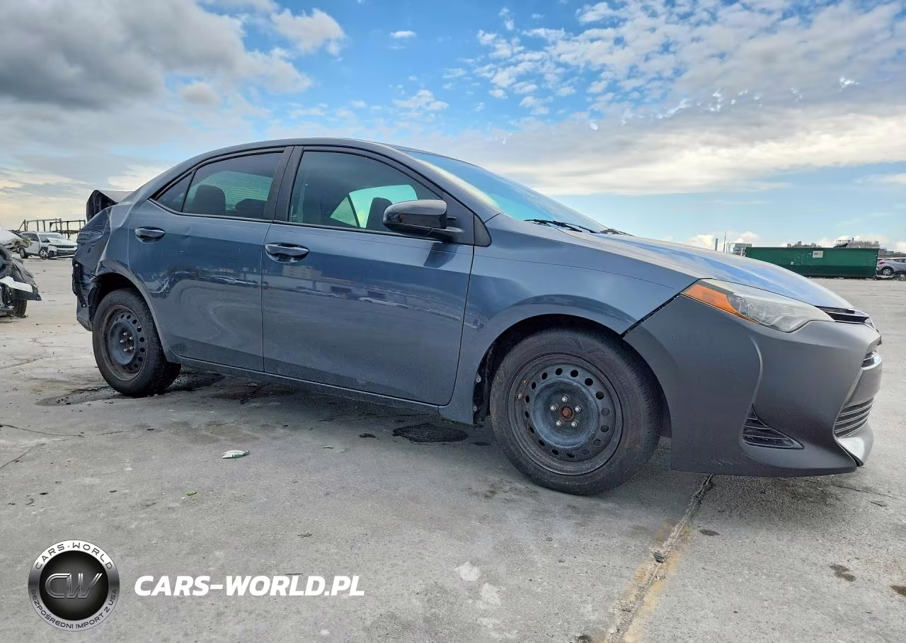 2017 Toyota Corolla VIN:2T1BURHE1HC963489 - 4