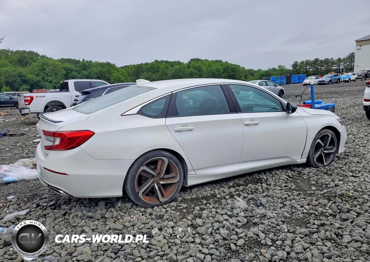 2019 Honda Accord Sport VIN:1HGCV1F31KA043587 - 3