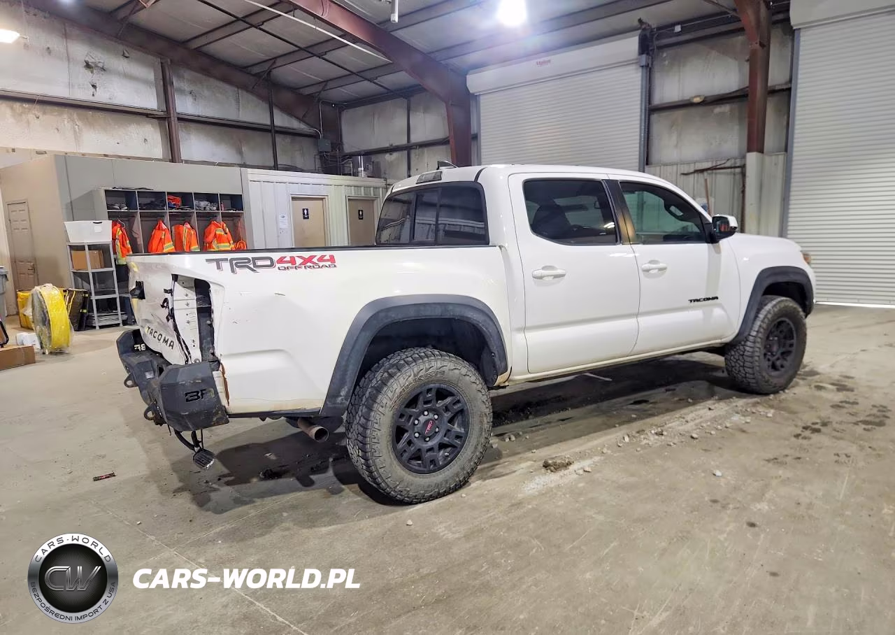 2016 Toyota Tacoma Trd Off-Road VIN:5TFCZ5AN2GX029401 - 3