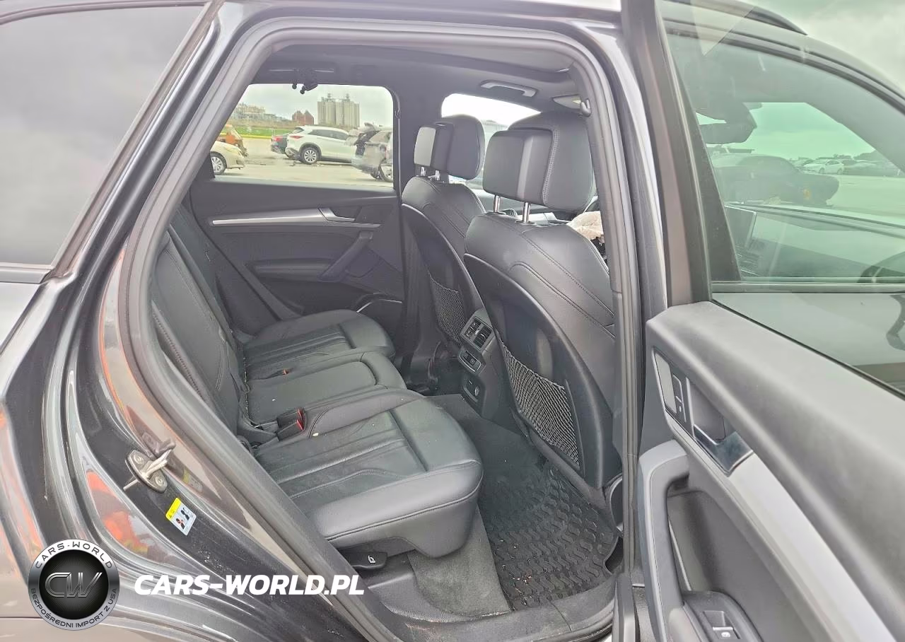 2020 Audi Q5 Titanium Premium Plus VIN:WA1ENAFY0L2112231 - 10
