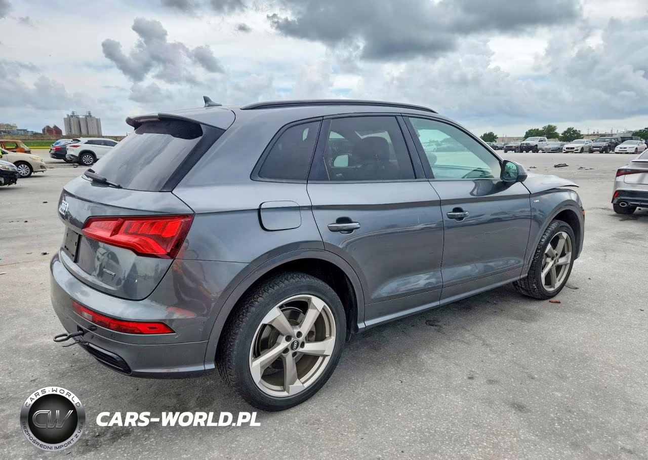 2020 Audi Q5 Titanium Premium Plus VIN:WA1ENAFY0L2112231 - 3