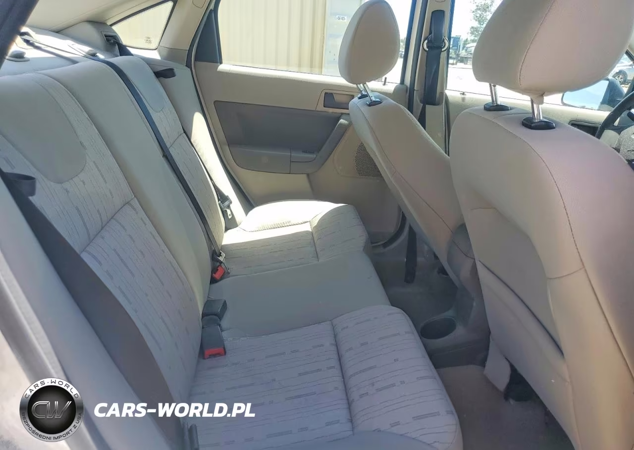 2008 Ford Focus Se VIN:1FAHP35N08W120870 - 10