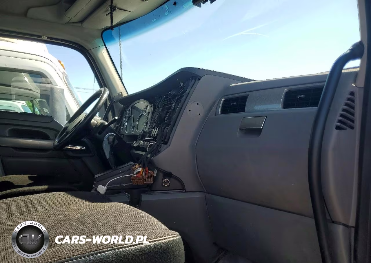 2017 Kenworth T680 Semi Truck VIN:1XKYAP8XXHJ171648 - 5