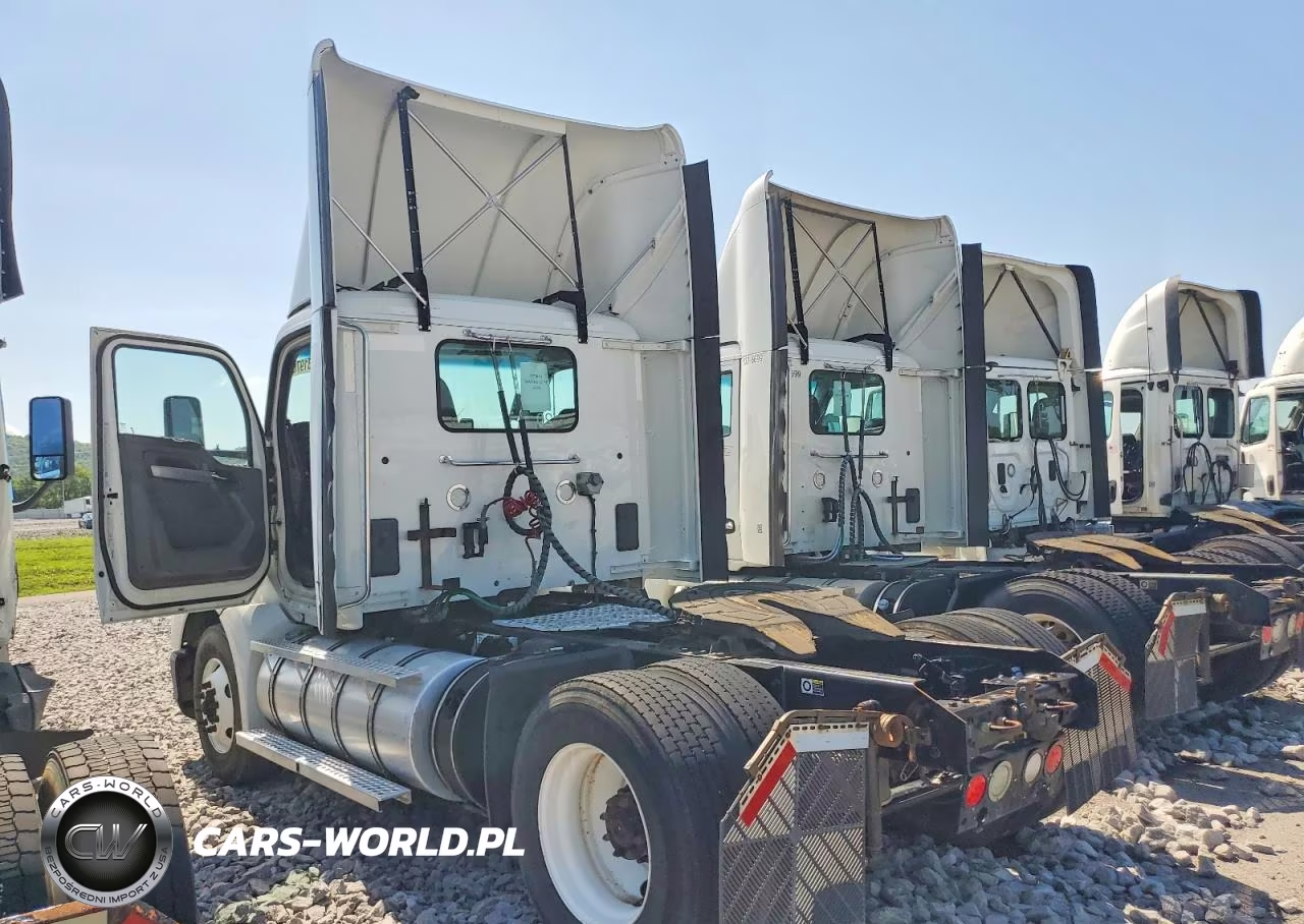 2017 Kenworth T680 Semi Truck VIN:1XKYAP8X9HJ171656 - 4