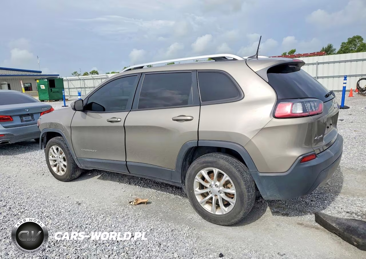 2020 Jeep Cherokee Latitude VIN:1C4PJMCB4LD645666 - 2