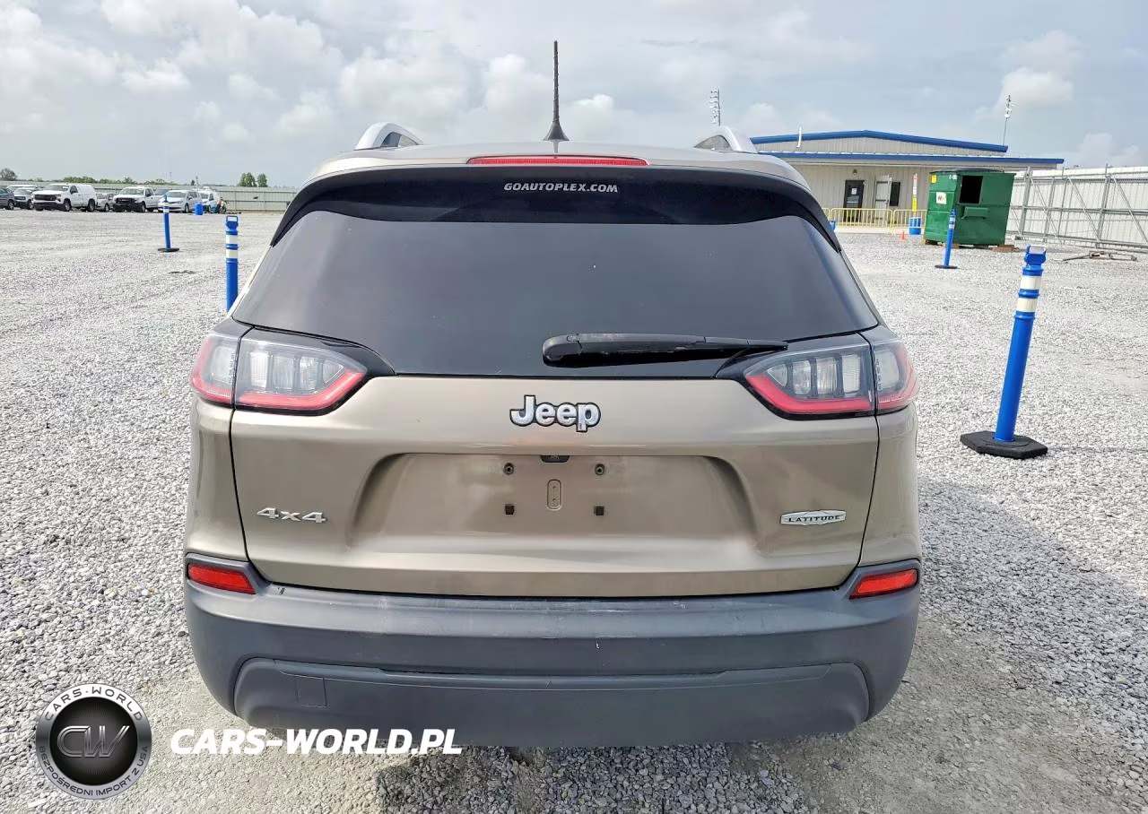 2020 Jeep Cherokee Latitude VIN:1C4PJMCB4LD645666 - 6
