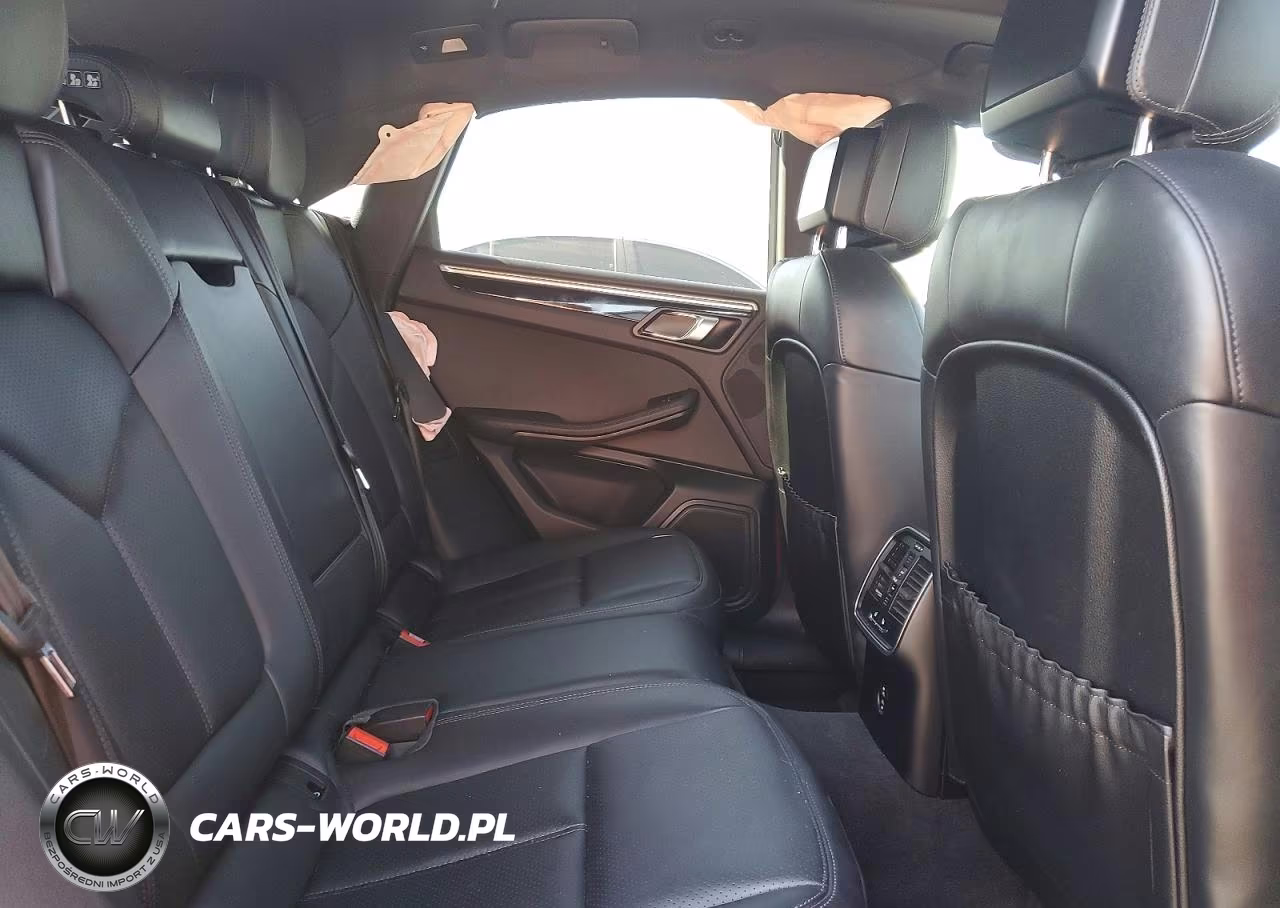 2023 Porsche Macan Base VIN:WP1AA2A54PLB08877 - 11