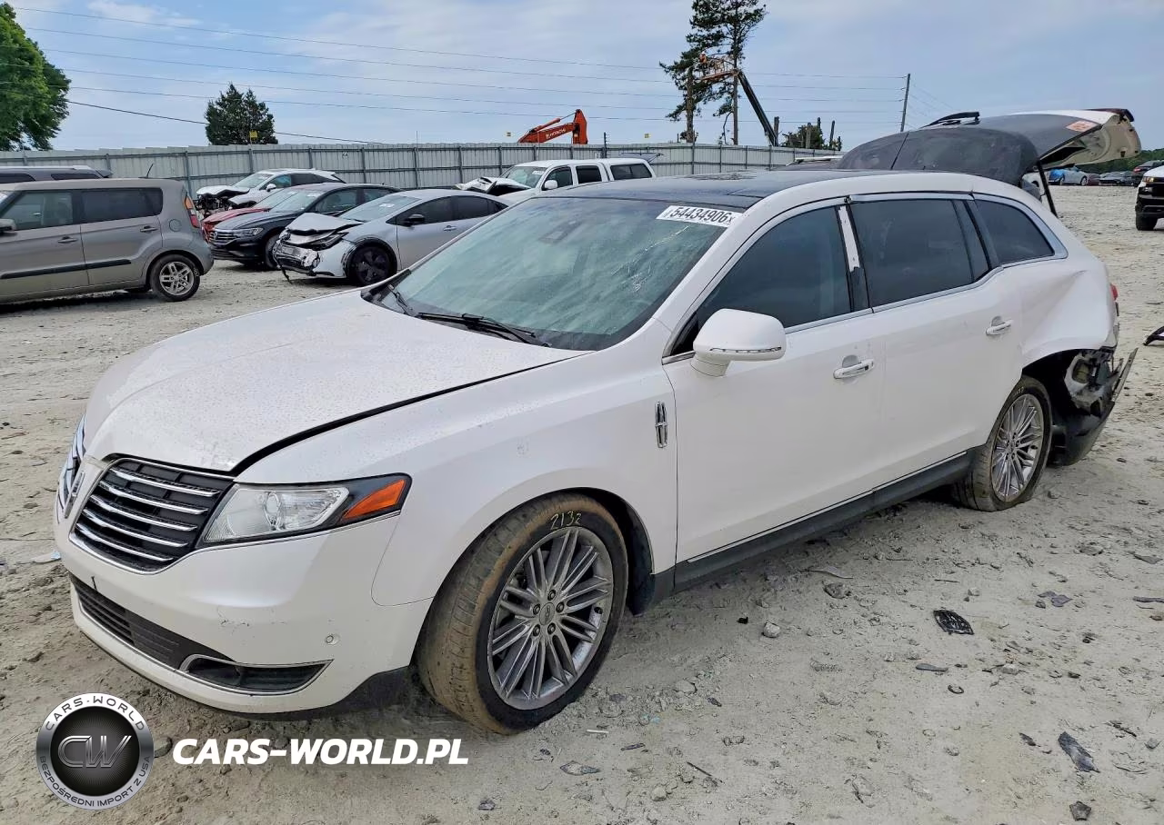 2017 Lincoln Mkt – zdjęcie 1 z 14