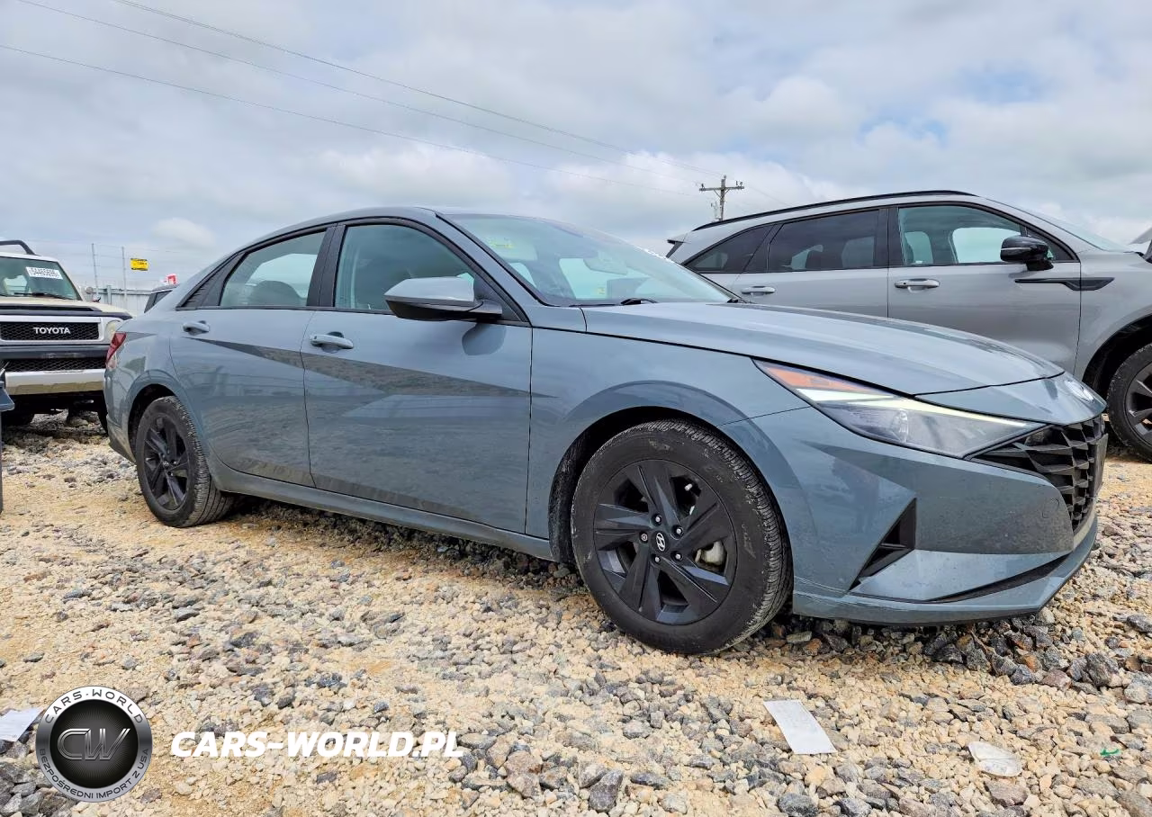 2022 Hyundai Elantra Sel VIN:KMHLM4AG4NU285107 - 4