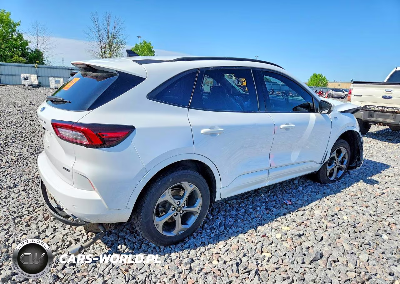 2023 Ford Escape St Line Select VIN:1FMCU9NZ7PUB16386 - 3