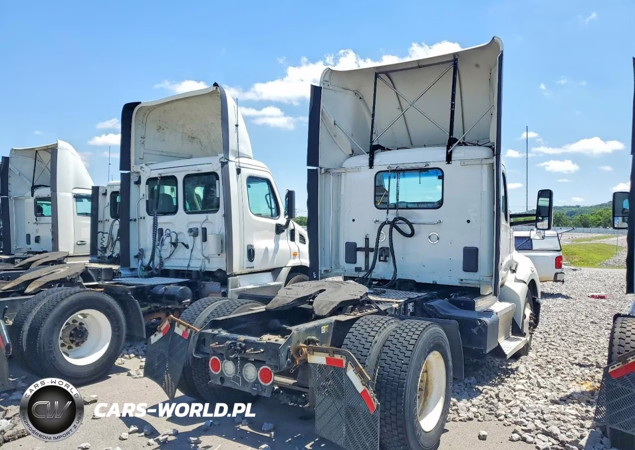 2017 Kenworth T680 Semi Truck VIN:1XKYAP8X9HJ171558 - 4