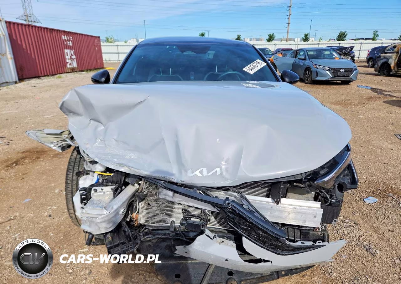 2025 Kia K5 Gt Line VIN:KNAG64J76S5318952 - 5