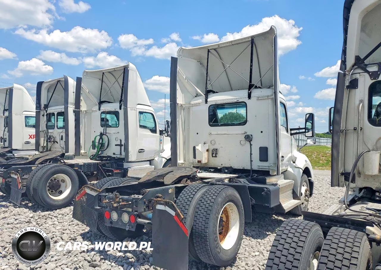 2017 Kenworth T680 Semi Truck VIN:1XKYAP8X0HJ171657 - 4