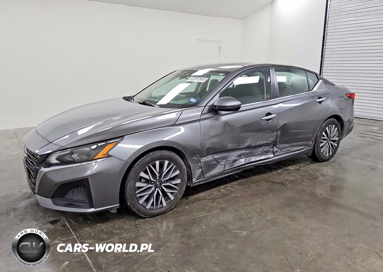 2023 Nissan Altima Sv