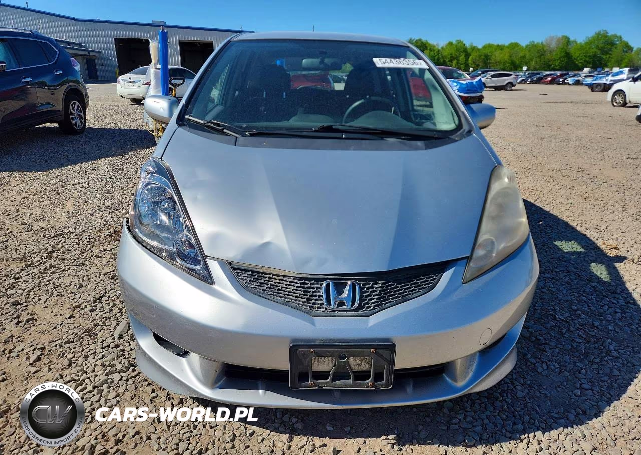 2011 Honda Fit Sport VIN:JHMGE8H51BS002165 - 5