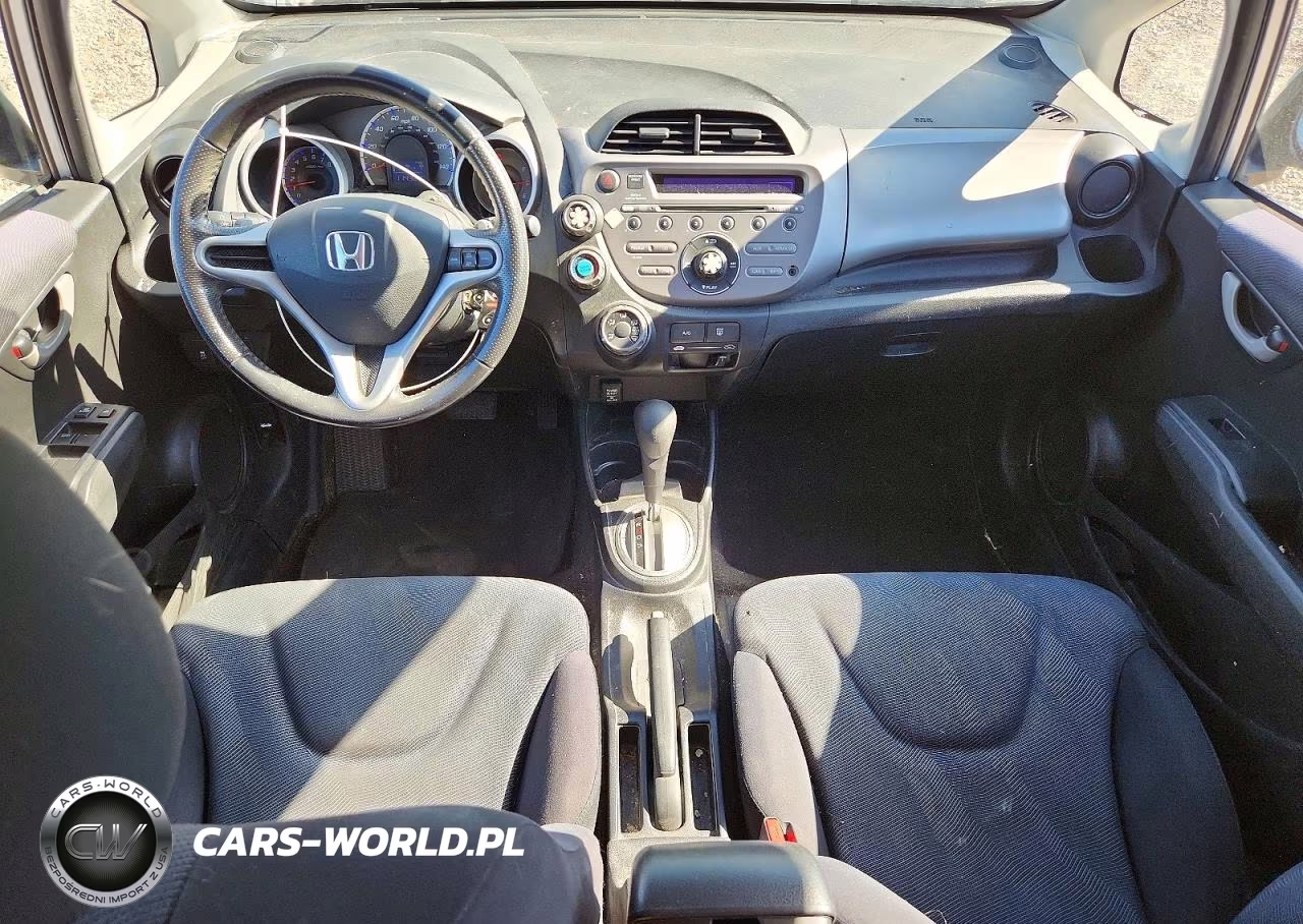 2011 Honda Fit Sport VIN:JHMGE8H51BS002165 - 8