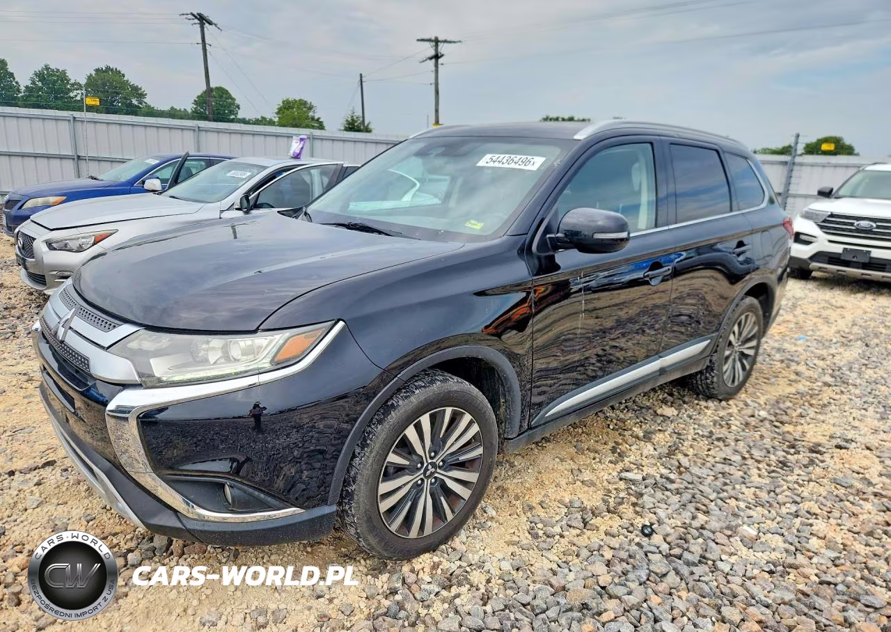 2020 Mitsubishi Outlander Se – zdjęcie 1 z 13