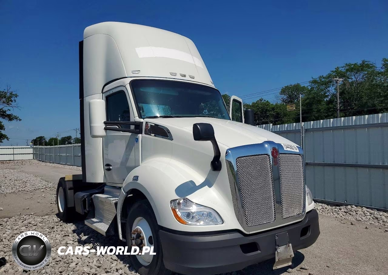 2017 Kenworth T680 Semi Truck