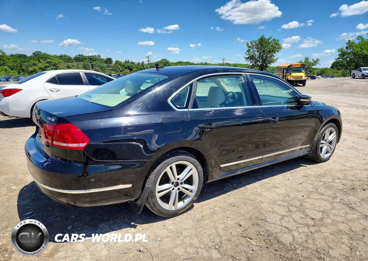 2015 Volkswagen Passat Se VIN:1VWBT7A3XFC052158 - 3